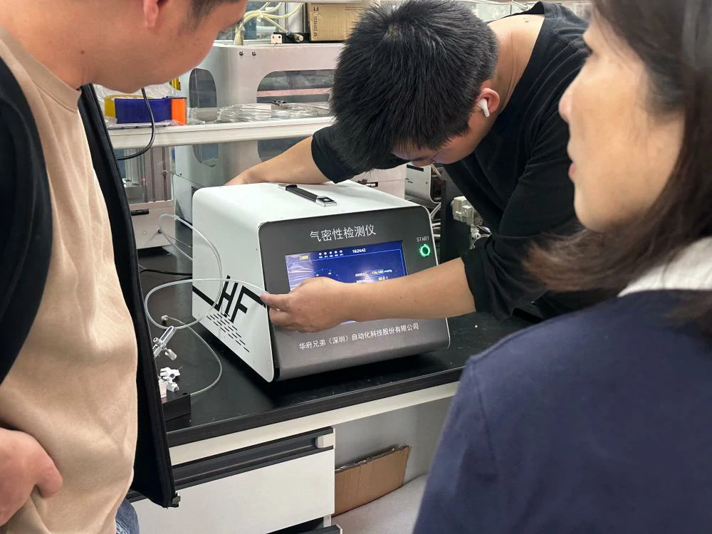 华府兄弟技术员演示压力调节