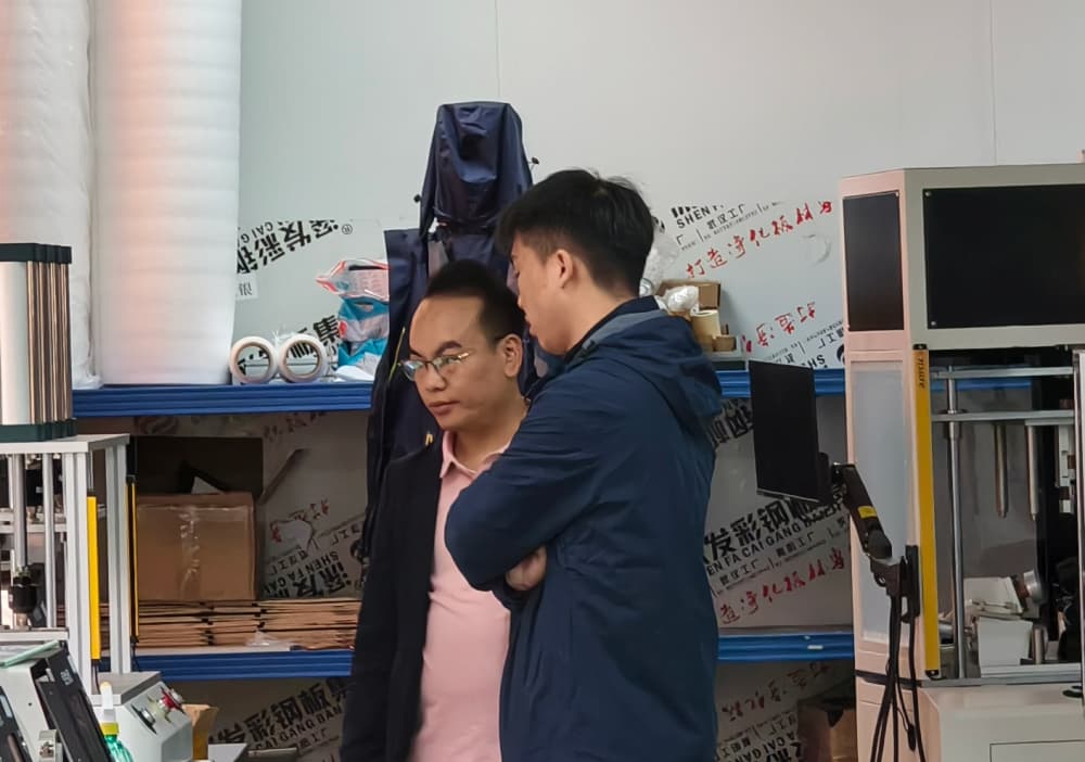 华府兄弟人员与客户沟通后续细节