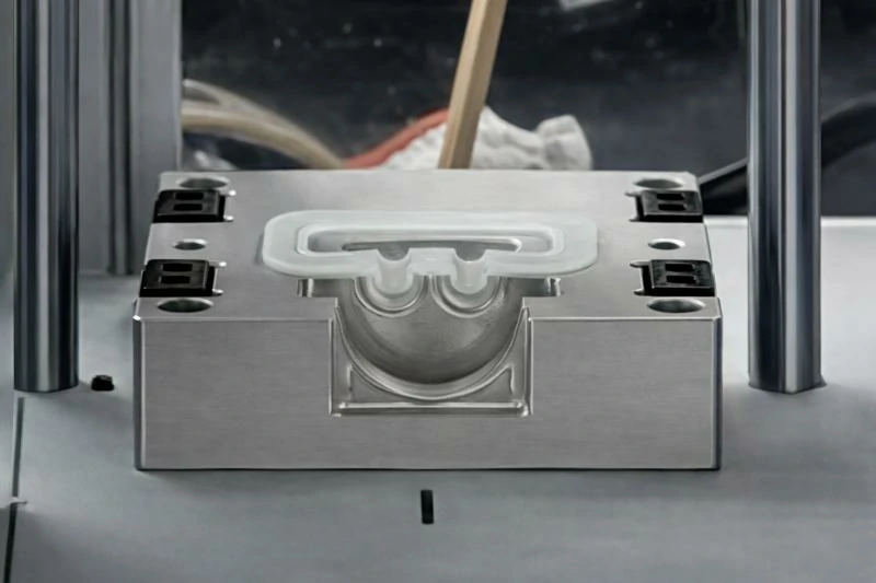 最初设计的工装夹具