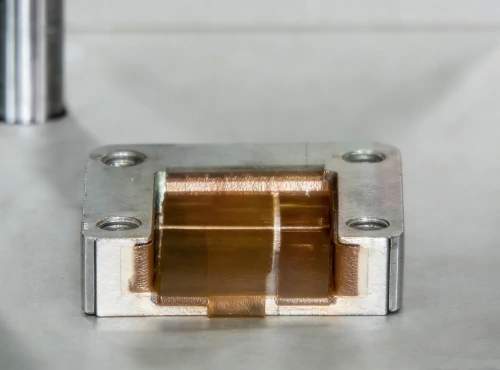 优化后的下方夹具